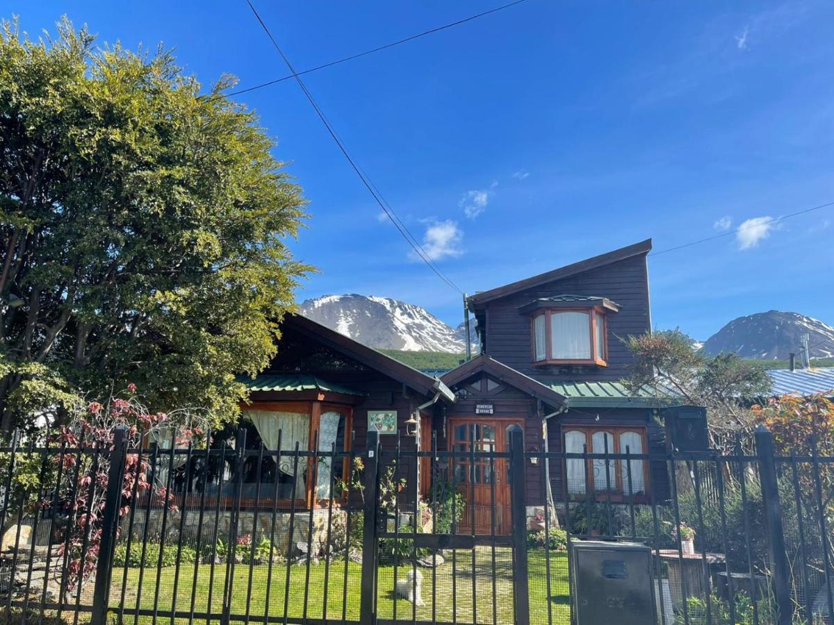 ウシュアイア Ulen Bed & Breakfast エクステリア 写真